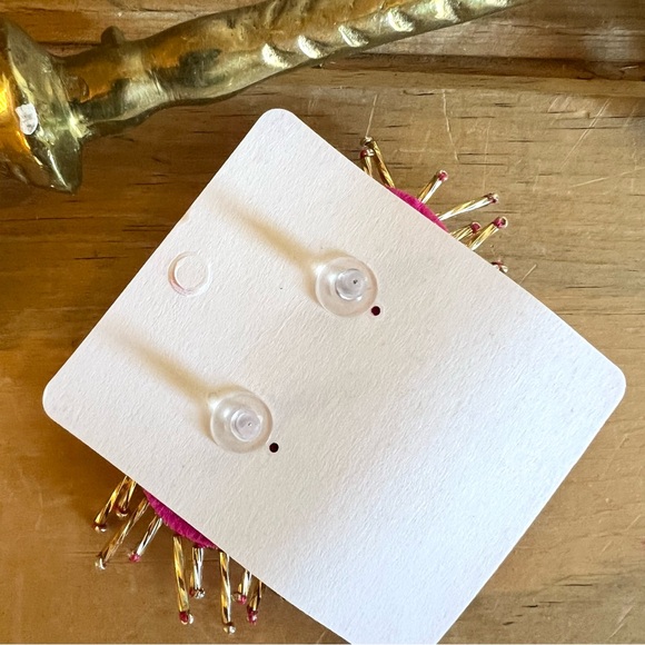 New! Handmade Beaded Pink Heart Earrings 🩷 - Picture 3 of 4